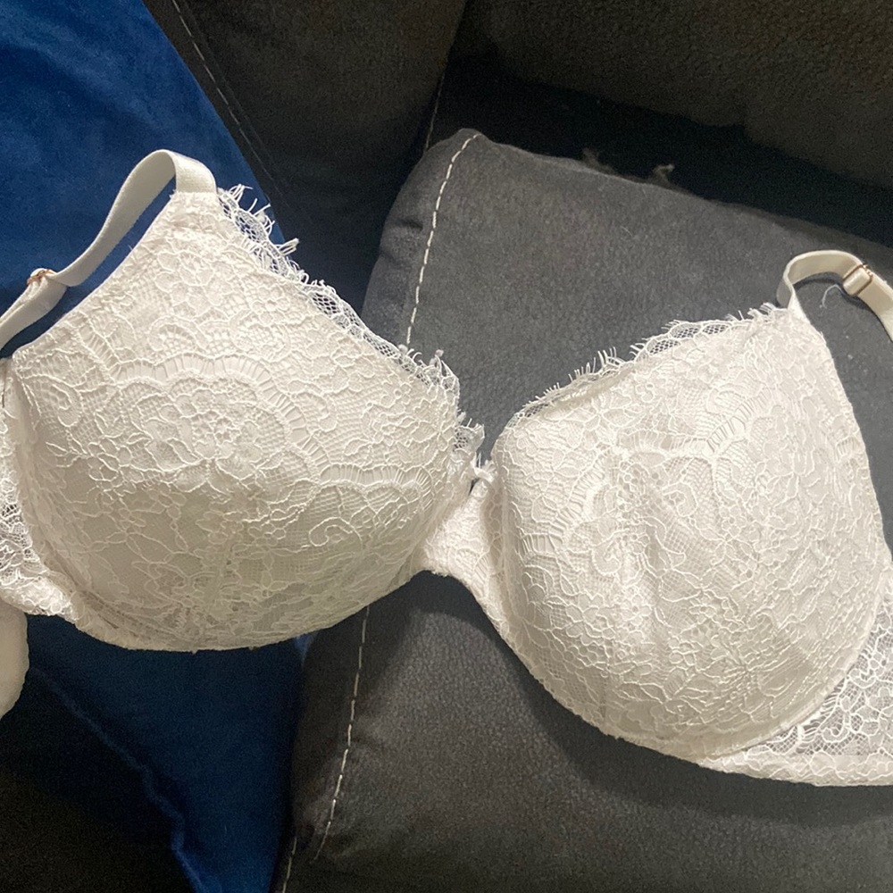 White Victoria’s Secret Bra